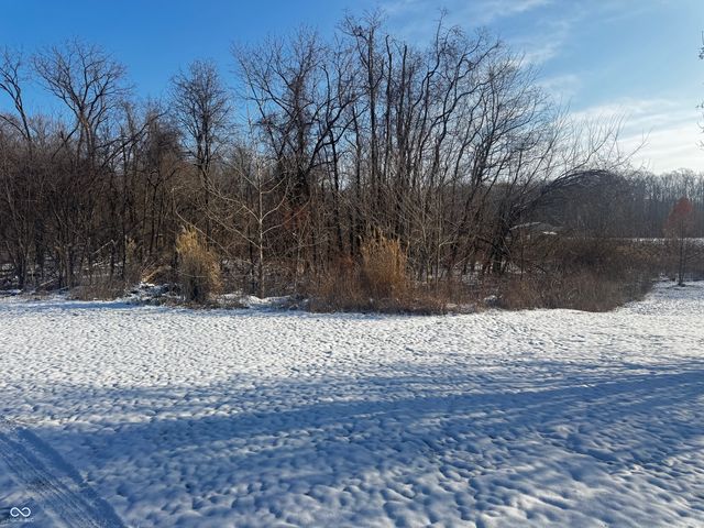 7605 Oak Street, Poland, IN 47868