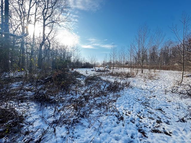 7605 Oak Street, Poland, IN 47868