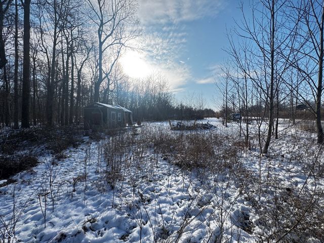 7605 Oak Street, Poland, IN 47868