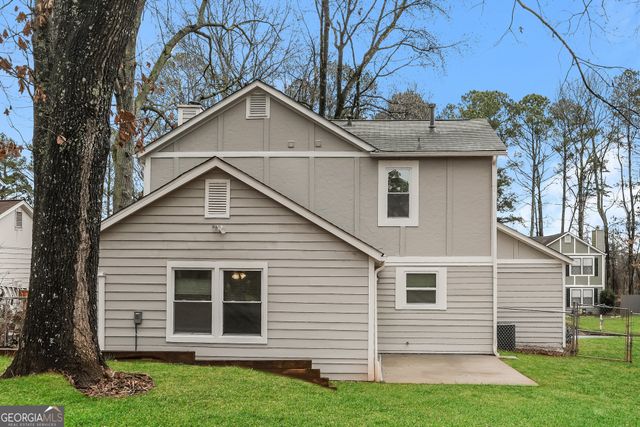 5439 Farmview Close, Stone Mountain, GA 30088