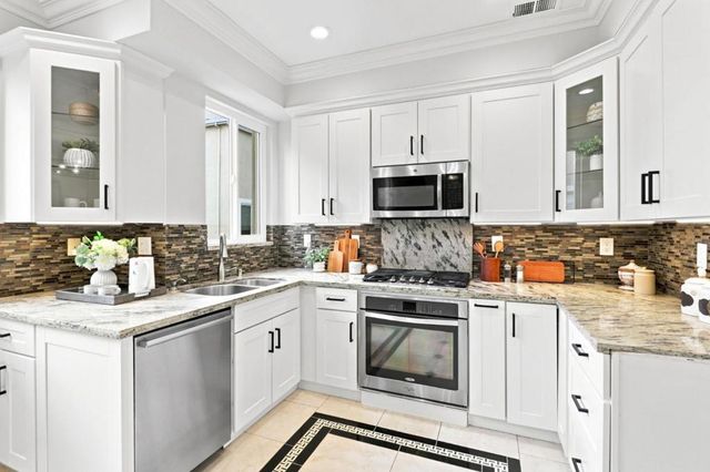 7371 Rainbow Drive, Cupertino, CA 95014