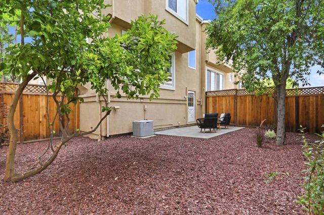 7371 Rainbow Drive, Cupertino, CA 95014