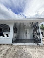 2250 NW 103rd St B, Miami, FL 33147