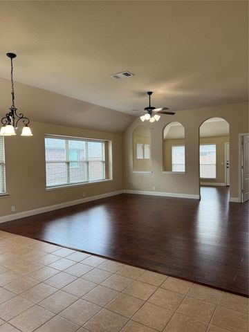 4303 Oak Bluff Drive, Melissa, TX 75454