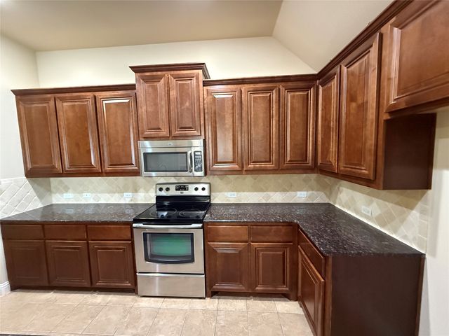 4303 Oak Bluff Drive, Melissa, TX 75454