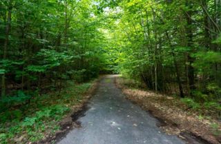 9 Mast Lane, New Hampton, NH 03256