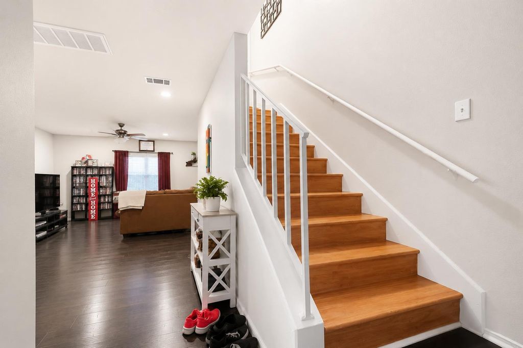 3814 Southway DR C, Austin, TX 78704
