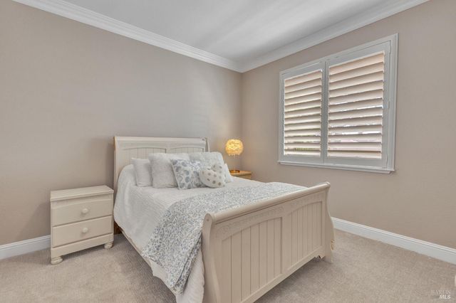 382 Knoll Dr, Fairfield, CA 94534