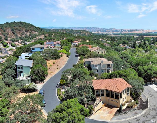 382 Knoll Dr, Fairfield, CA 94534