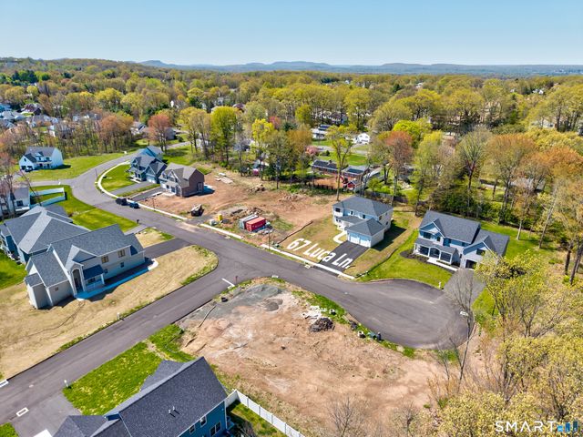 67 Luca Lane, Wethersfield, CT 06109