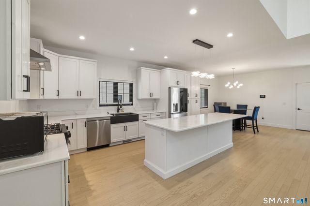 67 Luca Lane, Wethersfield, CT 06109