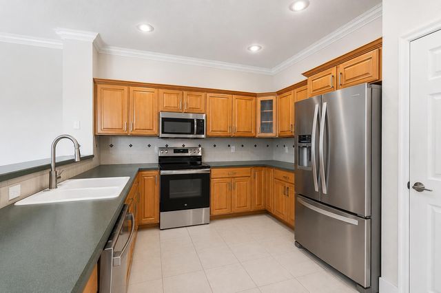 517 SE 7TH Avenue, Deerfield Beach, FL 33441