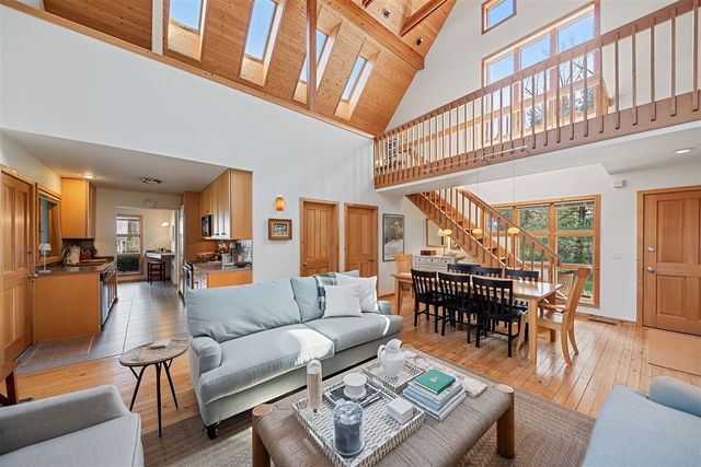 13670 Cottonwood Lane, Harbert, MI 49115