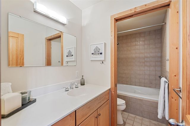 13670 Cottonwood Lane, Harbert, MI 49115