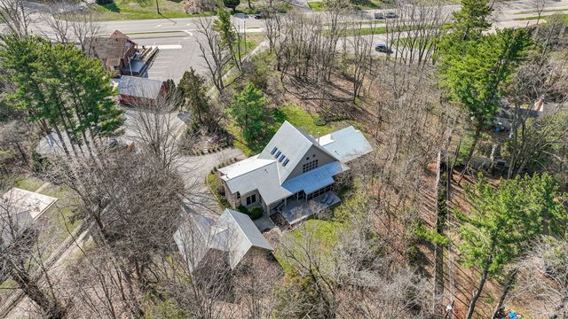 13670 Cottonwood Lane, Harbert, MI 49115