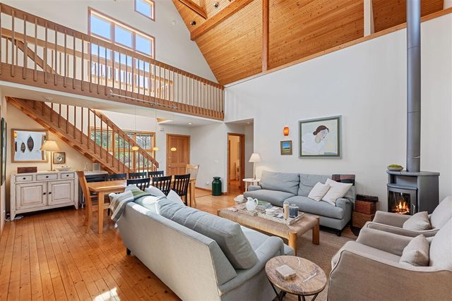 13670 Cottonwood Lane, Harbert, MI 49115