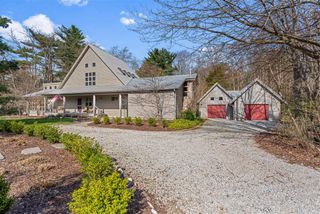 13670 Cottonwood Lane, Harbert, MI 49115