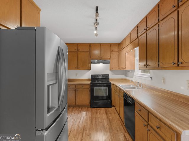 528 Knollwood Drive, Stockbridge, GA 30281