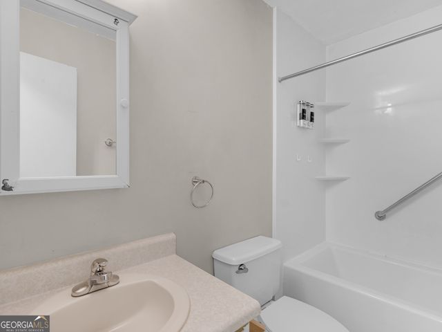 528 Knollwood Drive, Stockbridge, GA 30281