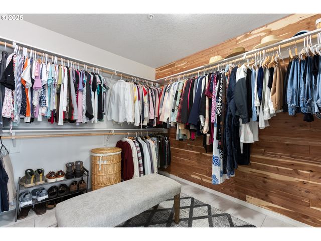 29319 Sw CHARLOTTE Ln, Wilsonville, OR 97070