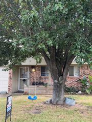 2225 34th Avenue N, Texas City, TX 77590