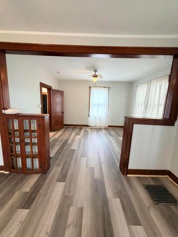 2533 Sullivant Avenue, Columbus, OH 43204