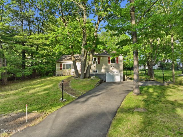 9 W Skyview Drive, Cohoes, NY 12047