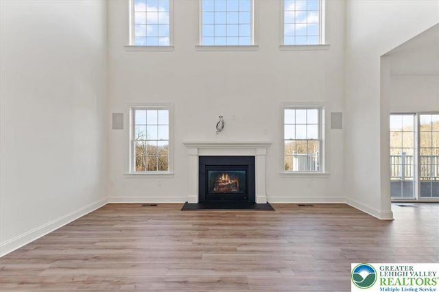 25 Lillian Court 10, Williams Twp, PA 18042