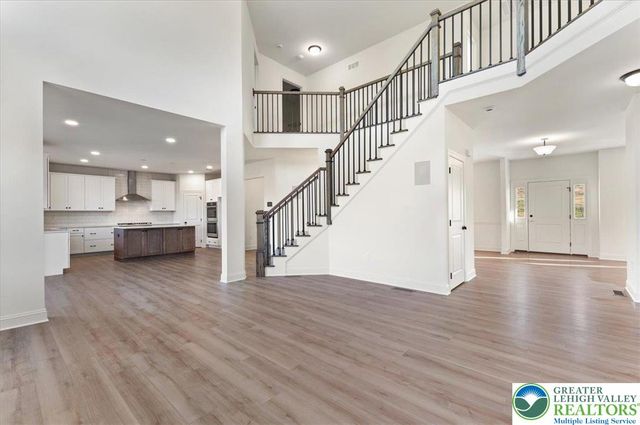 25 Lillian Court 10, Williams Twp, PA 18042