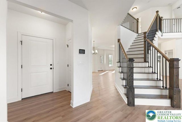 25 Lillian Court 10, Williams Twp, PA 18042