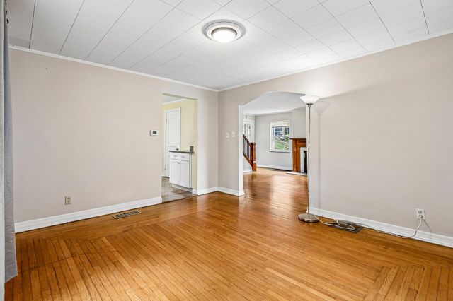 1422 Amsterdam Road, Park Hills, KY 41011