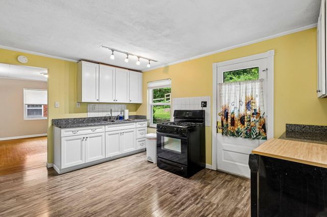 1422 Amsterdam Road, Park Hills, KY 41011