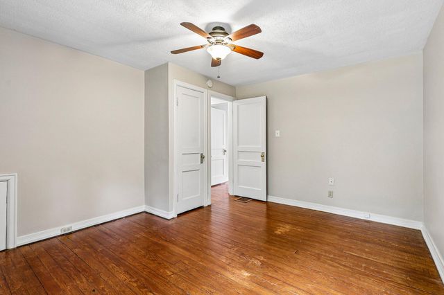 1422 Amsterdam Road, Park Hills, KY 41011