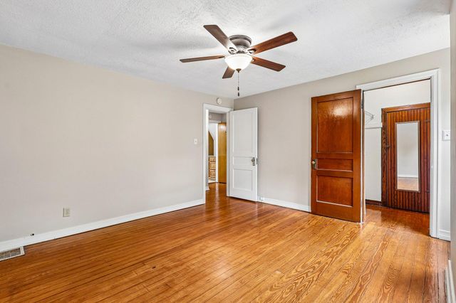 1422 Amsterdam Road, Park Hills, KY 41011