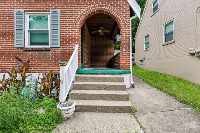 1422 Amsterdam Road, Park Hills, KY 41011