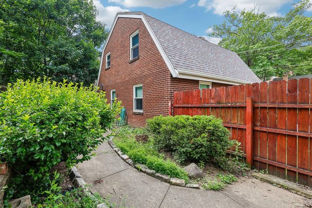 1422 Amsterdam Road, Park Hills, KY 41011