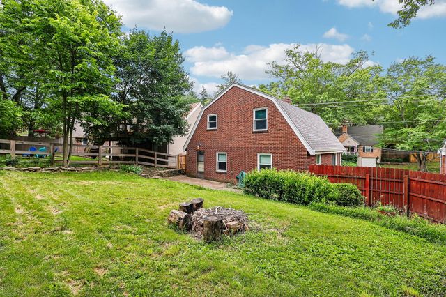1422 Amsterdam Road, Park Hills, KY 41011