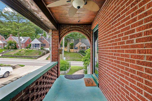 1422 Amsterdam Road, Park Hills, KY 41011