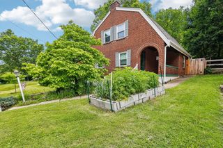 1422 Amsterdam Road, Park Hills, KY 41011