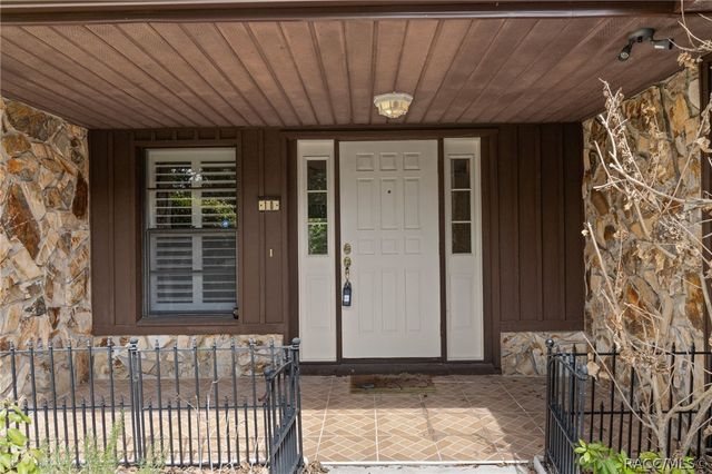 10 Sycamore Circle, Homosassa, FL 34446