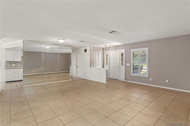 10 Sycamore Circle, Homosassa, FL 34446