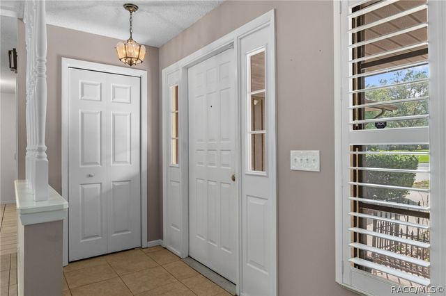 10 Sycamore Circle, Homosassa, FL 34446