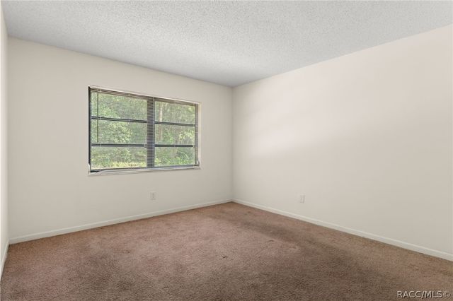 10 Sycamore Circle, Homosassa, FL 34446