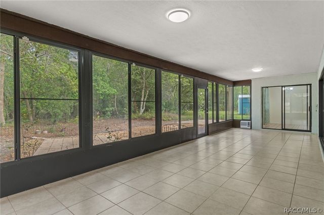 10 Sycamore Circle, Homosassa, FL 34446