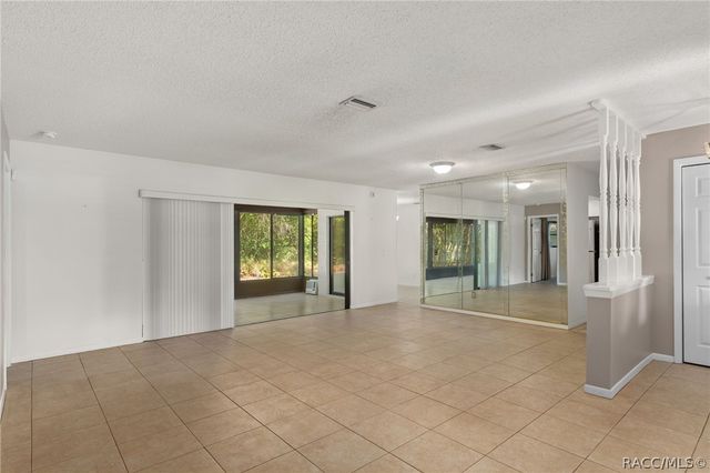 10 Sycamore Circle, Homosassa, FL 34446