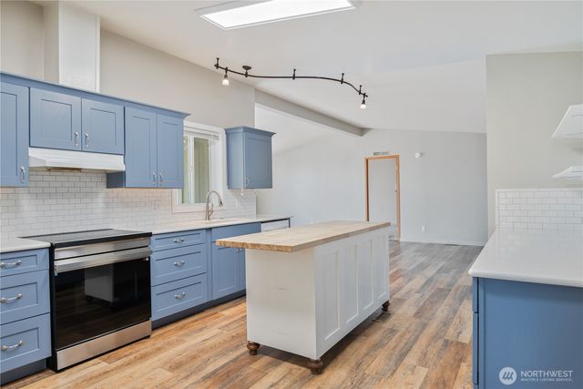 63 Heritage Boulevard, Longview, WA 98632