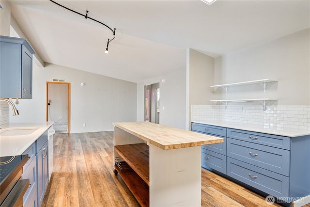 63 Heritage Boulevard, Longview, WA 98632