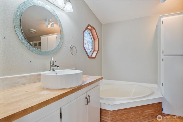 63 Heritage Boulevard, Longview, WA 98632