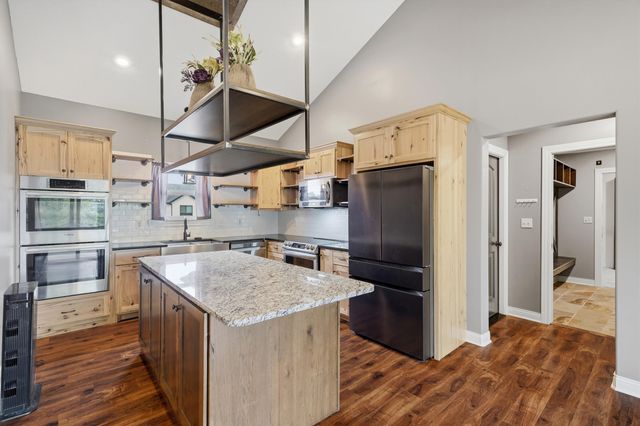 5580 KINGFISHER DR, Ashland, MO 65010