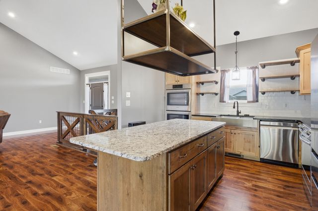 5580 KINGFISHER DR, Ashland, MO 65010